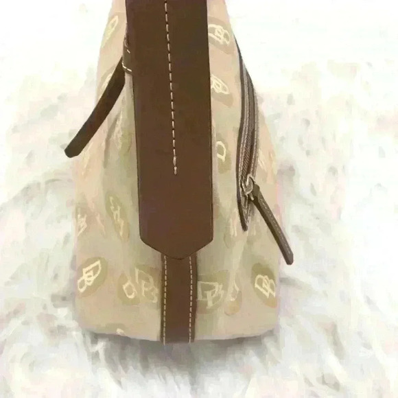 Dooney & Bourke Signature Handbag Purse - Picture 9 of 13